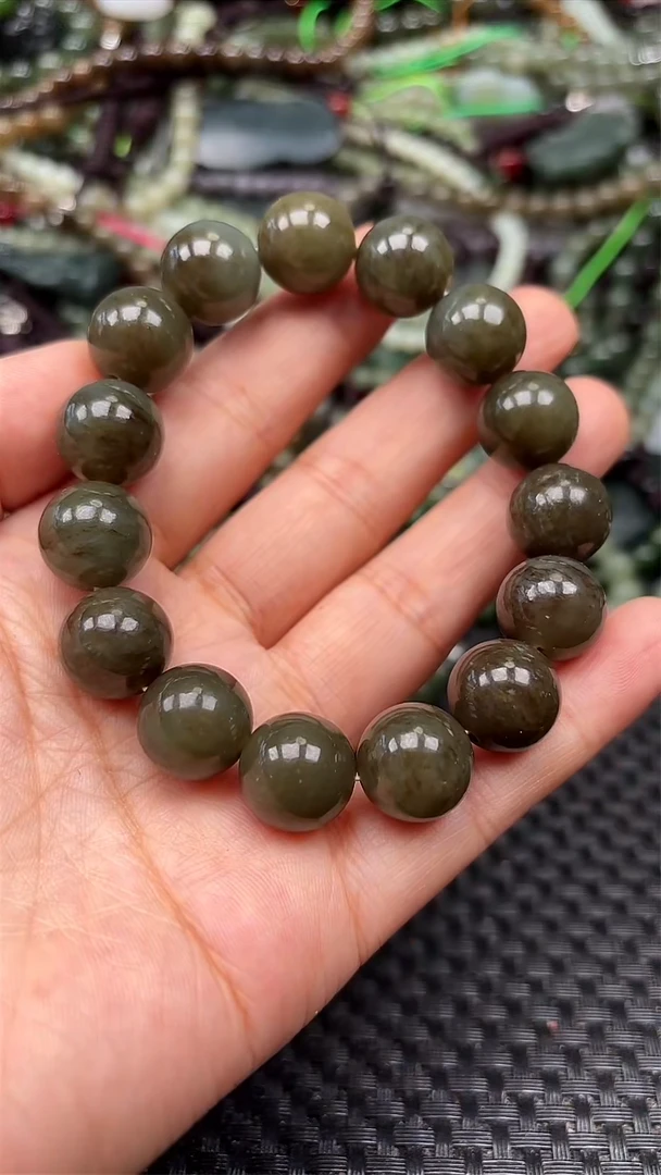 和田玉未镶嵌颈饰1