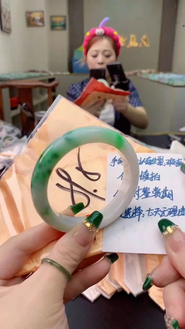 翡翠手镯未镶嵌0734366766