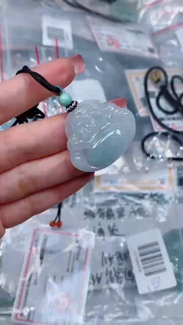 翡翠未镶嵌颈饰吊坠