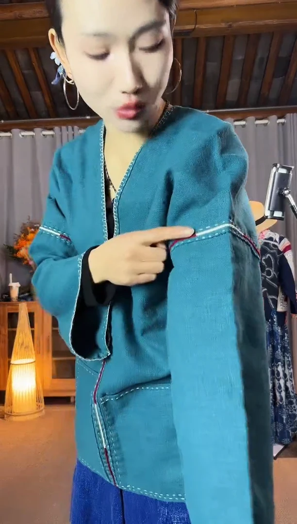 【闪购商品】设计师款麻青V领上衣