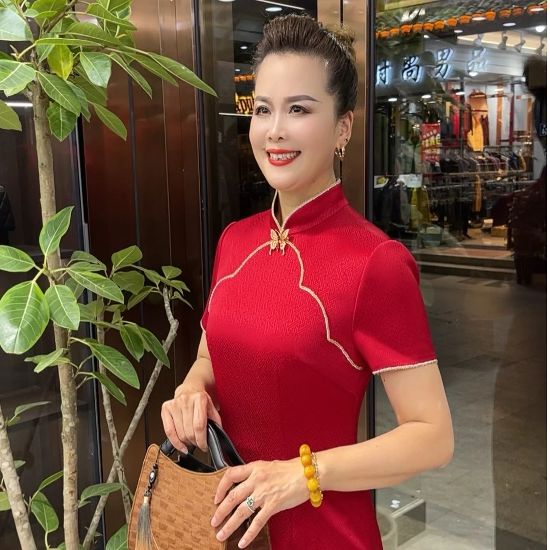 高级酒红色婚礼时尚气质款礼服旗袍LY170152