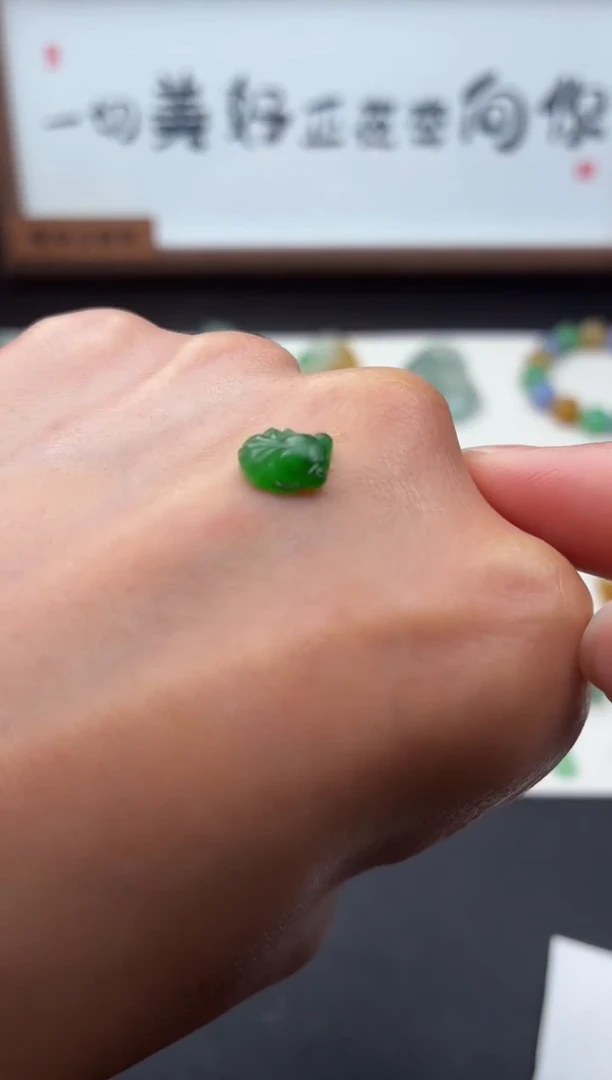 未镶嵌定制翡翠翡翠