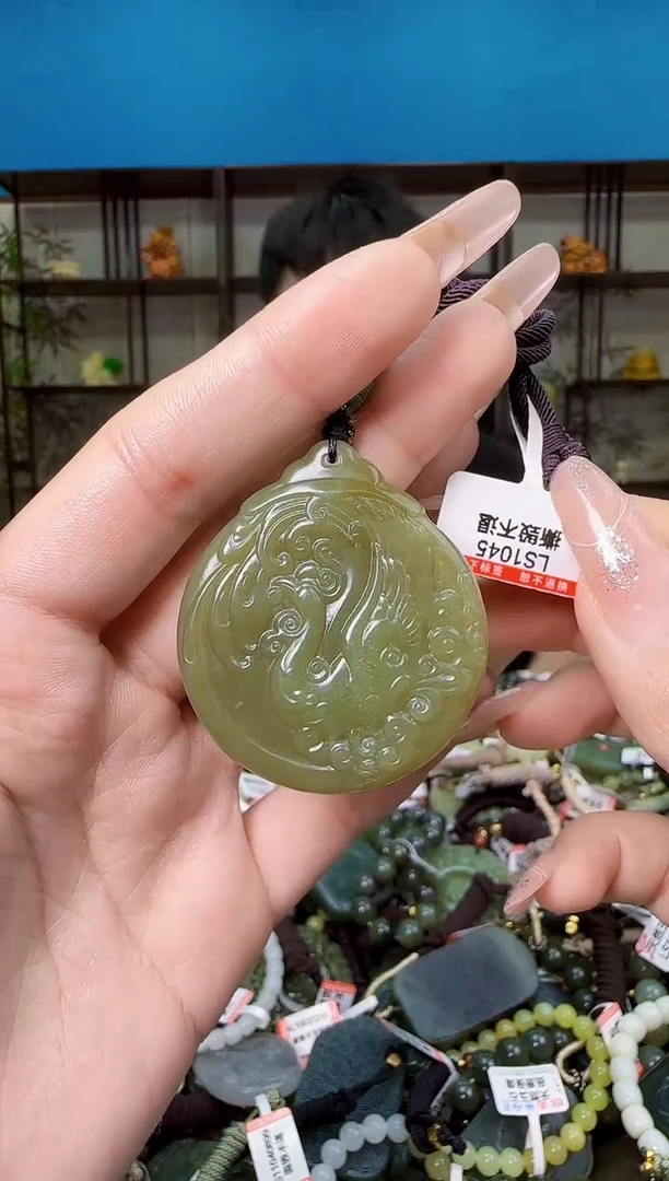 颈饰未镶嵌和田玉多样性发一