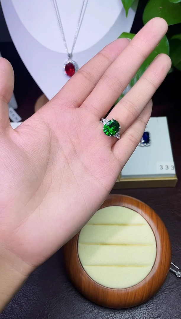 合金合成钻石绿宝戒指