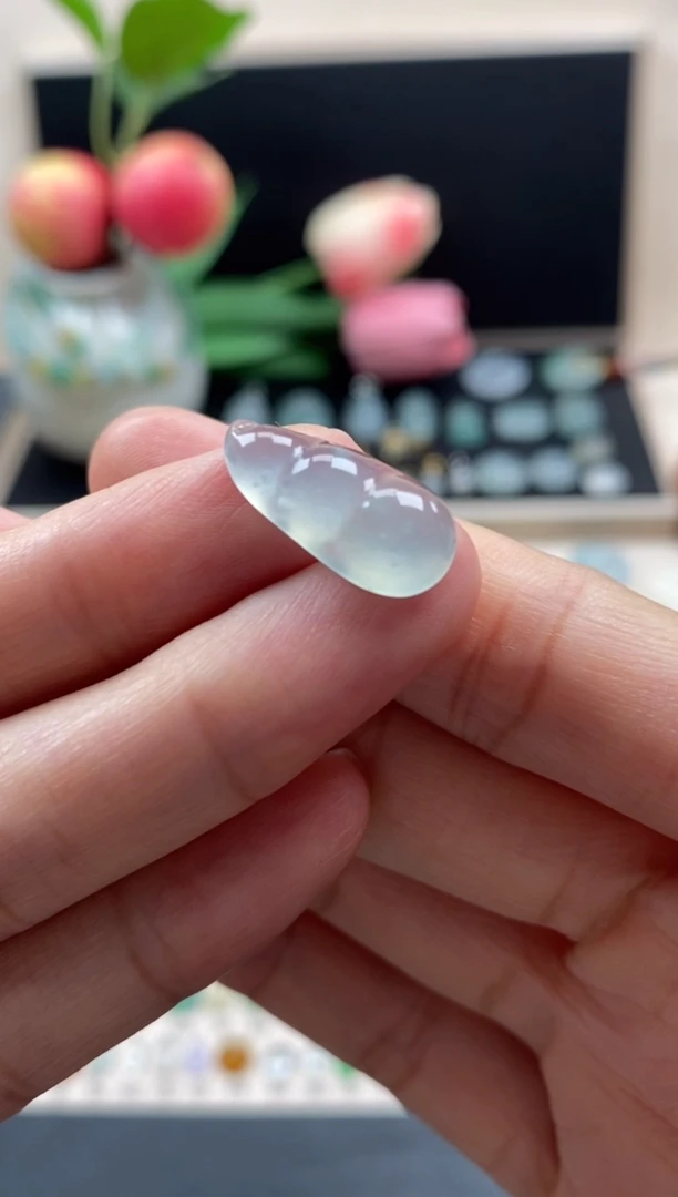 翡翠未镶嵌颈饰翡翠冰胶福豆