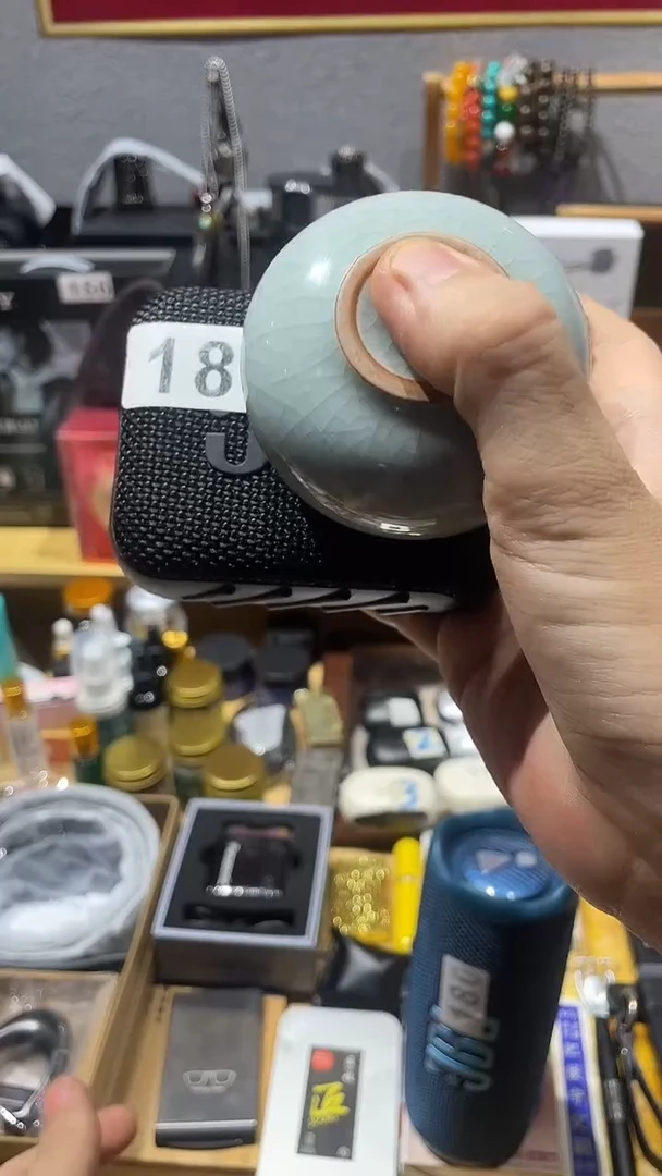 瓷片闪购商品 如图所示