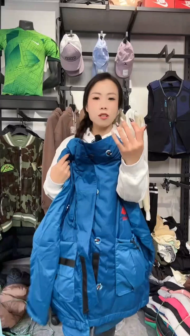 1178 编码 耐克卫衣服饰过款为准 尺码  XL