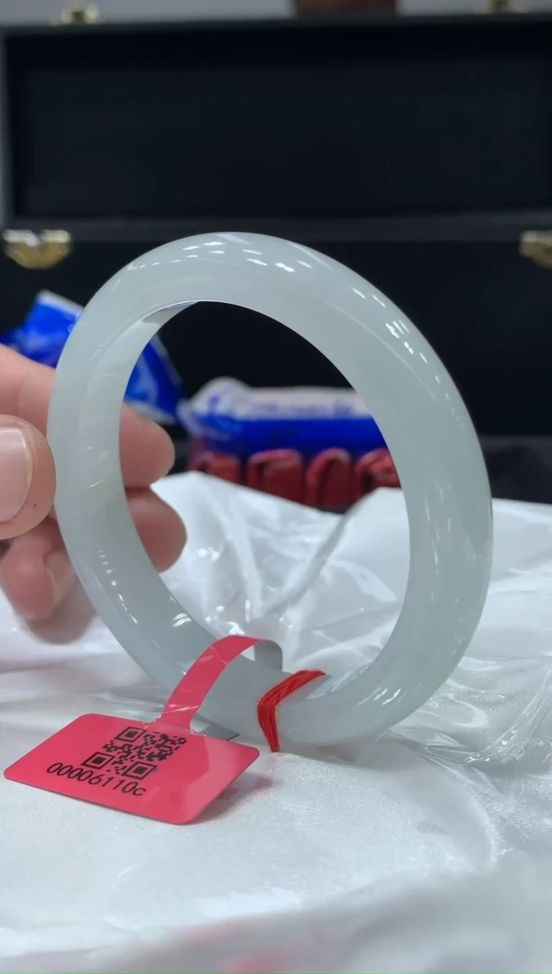 未镶嵌手镯翡翠翡翠手镯