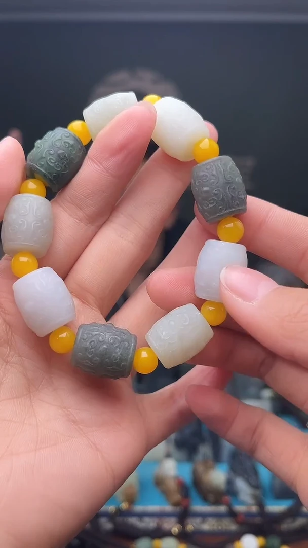 未镶嵌和田玉挂件1