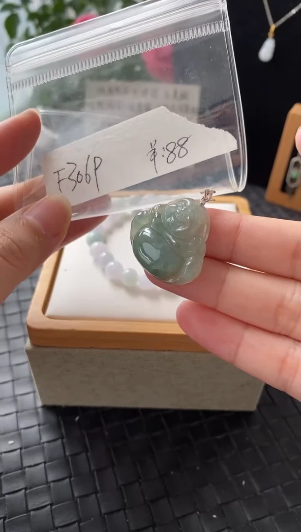 吊坠(不含链)银S925镶嵌翡翠FF3069