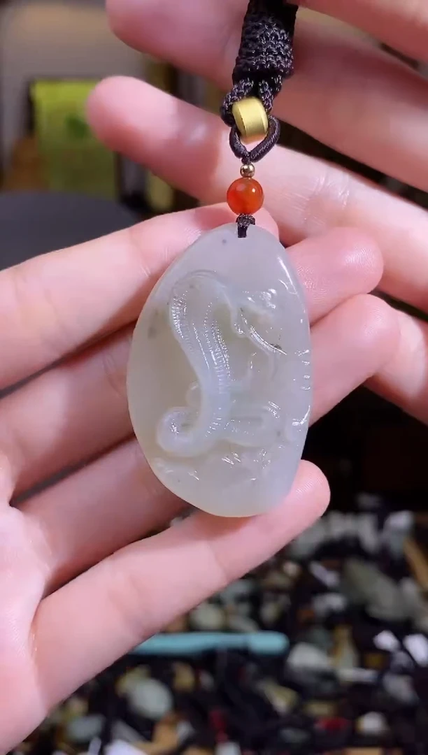 颈饰未镶嵌和田玉1