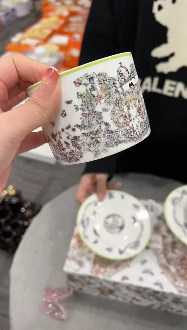 【闪购商品】杯H544--------------