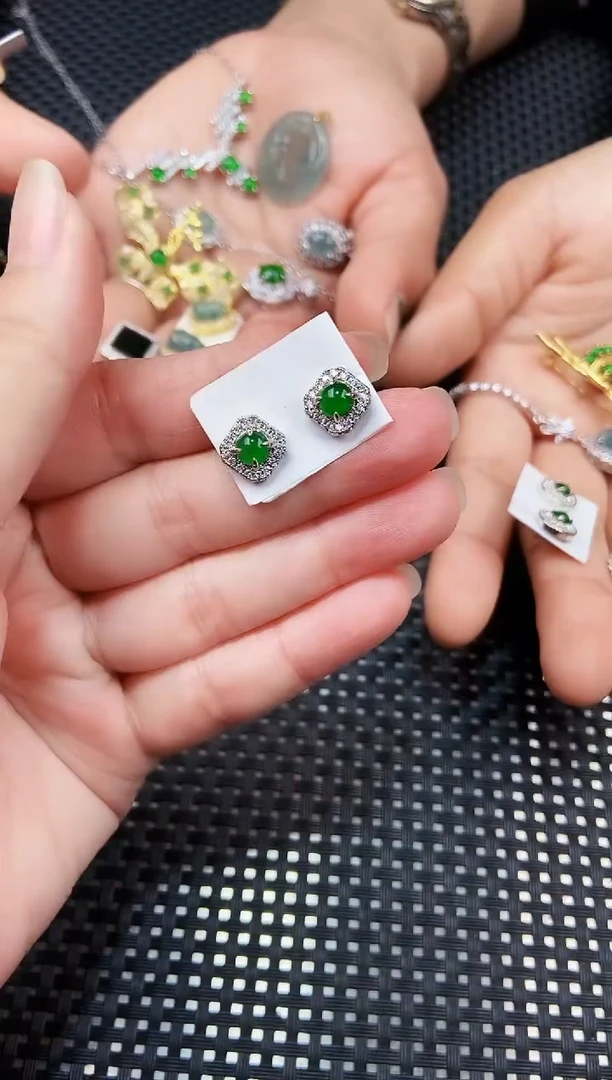 【闪购商品】翡翠耳饰未镶嵌11111111