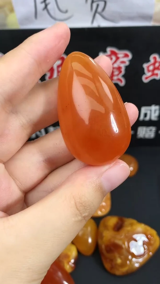 蜜蜡未镶嵌珠宝奇石49