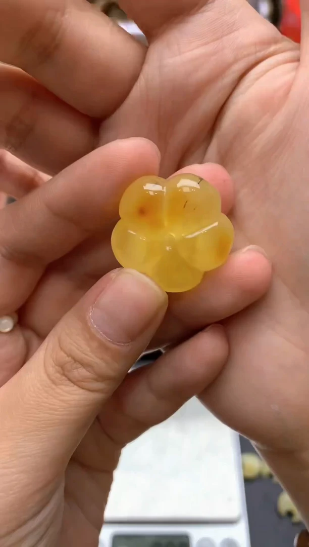 【闪购商品】琥珀珠宝奇石未镶嵌083琥珀蜜蜡花粉有纹小坑介意勿拍