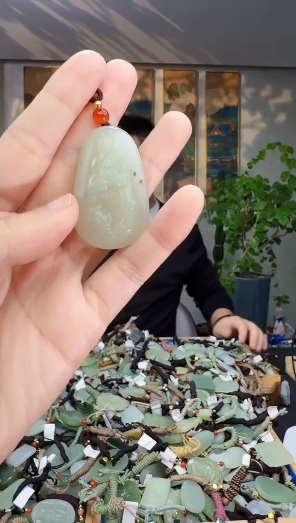 未镶嵌和田玉挂件拍一发一