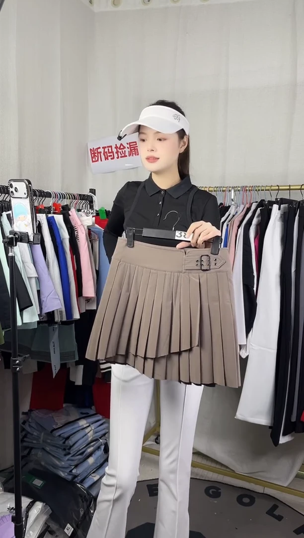 高尔夫咖色短裙XL码