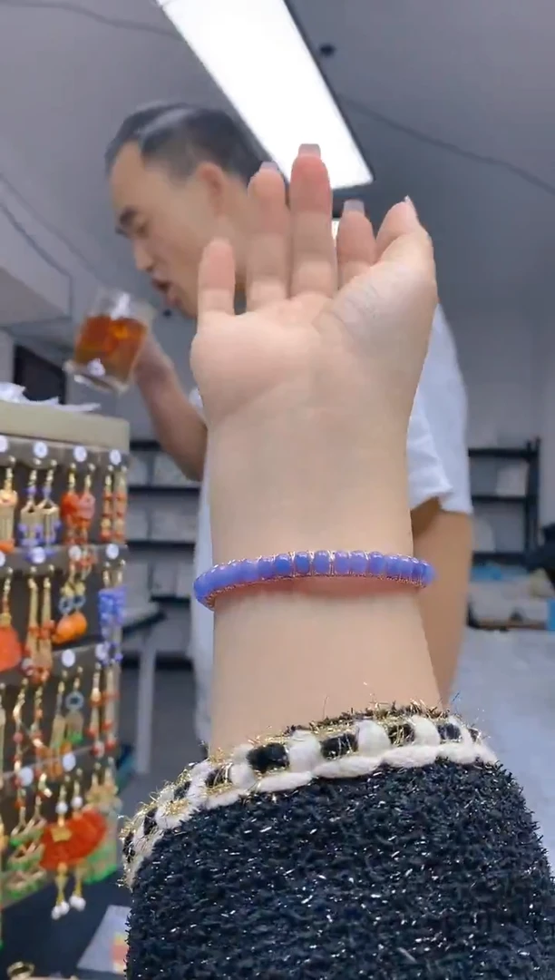 【闪购商品】翡翠耳饰合金65翡翠手镯