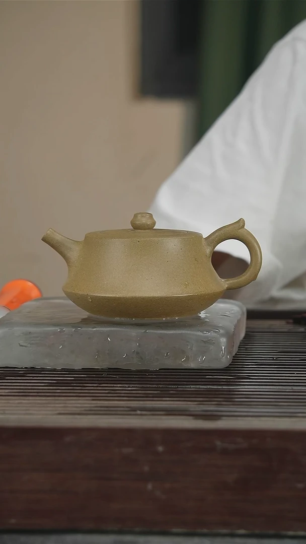 茶壶紫砂早期高工制，带证260CC73号