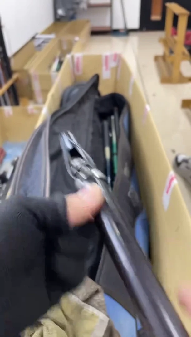 ꧔****?孤品微瑕，以直播间介绍为准，加10元发顺丰。