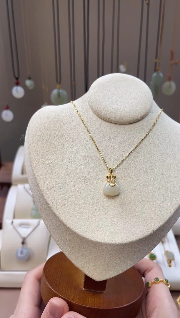 颈饰银S925镶嵌和田玉和田玉吊坠