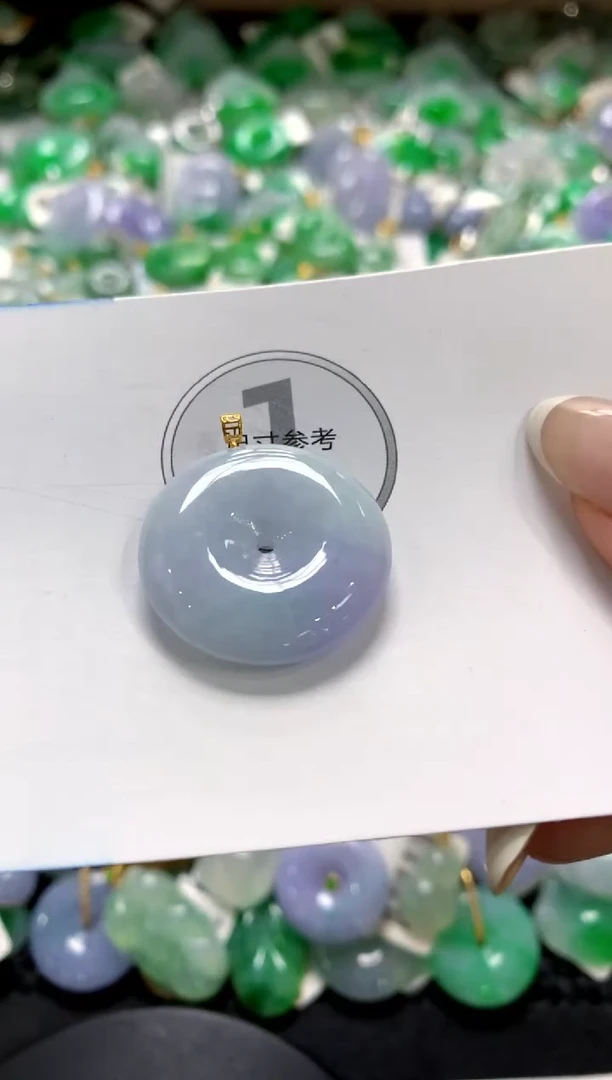 翡翠18K金镶嵌颈饰1111111111111111