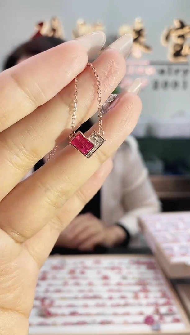颈饰银S925镶嵌红宝石吊坠