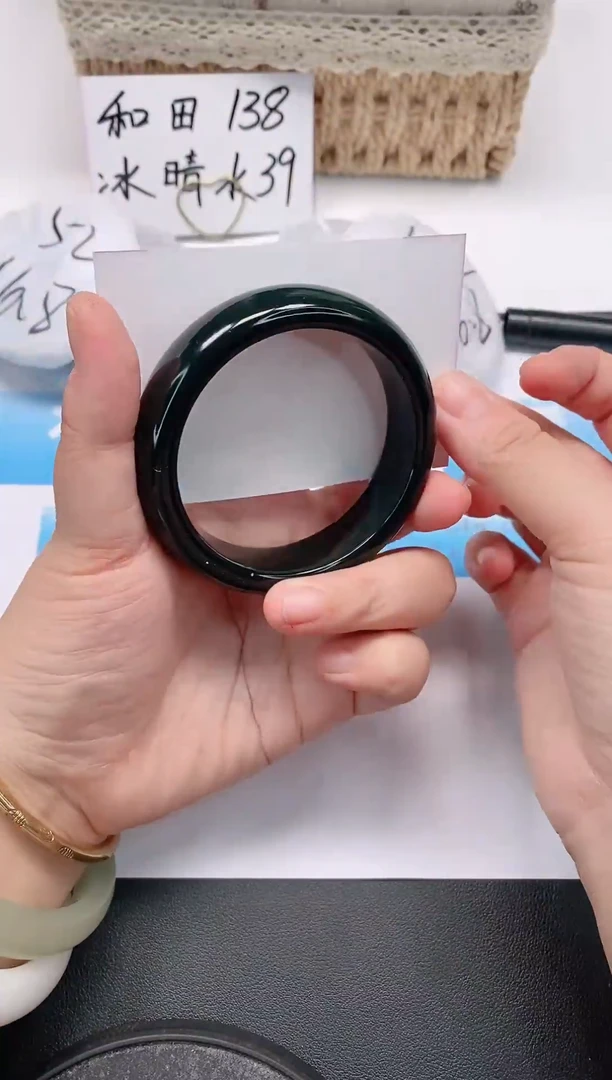 未镶嵌手镯和田玉78/58-59