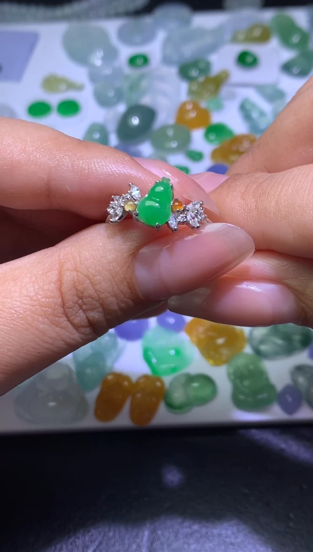 颈饰银S925镶嵌翡翠净货