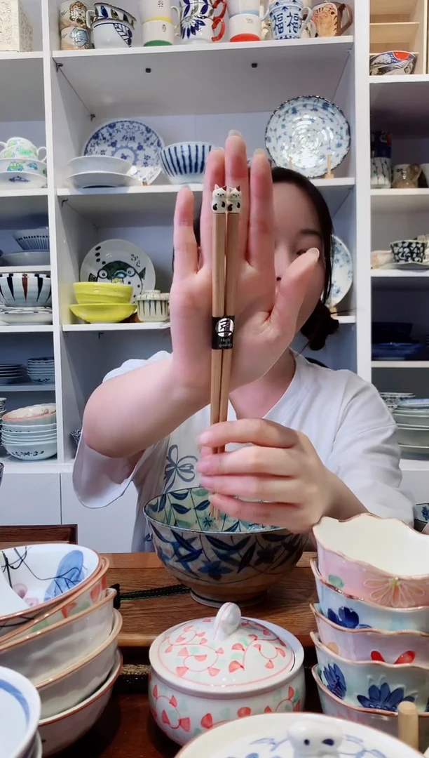 钛合金日本进口纯实木猫咪筷子一双