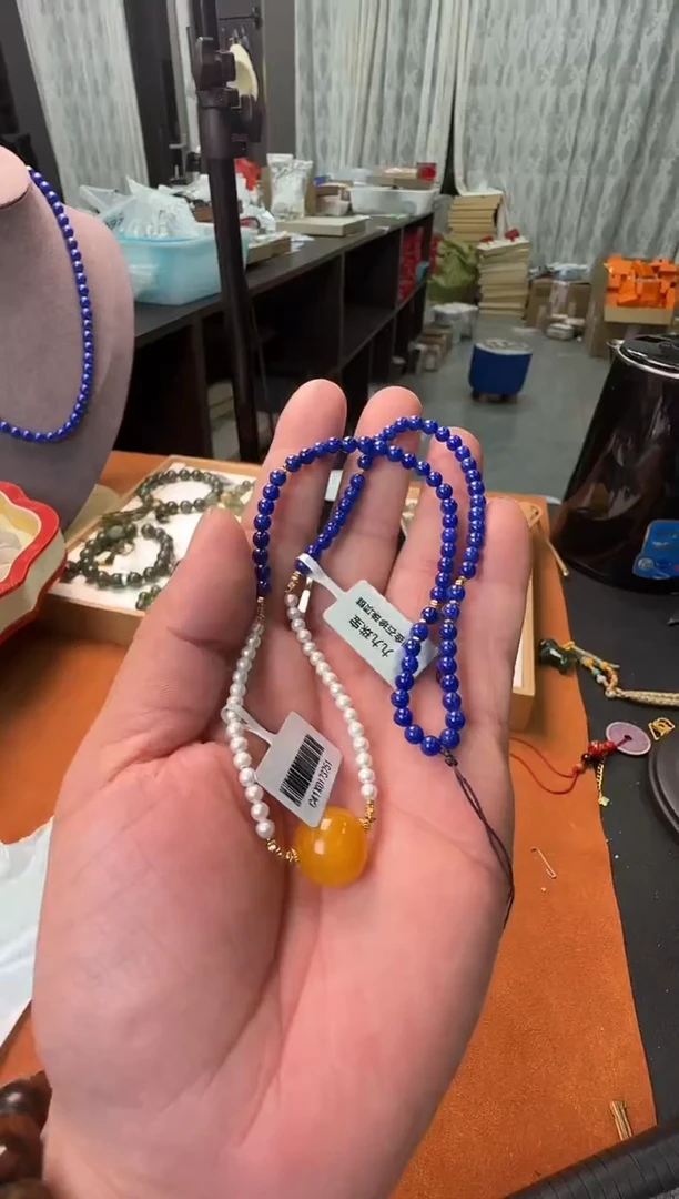 蜜蜡吊坠(赠链)未镶嵌y66