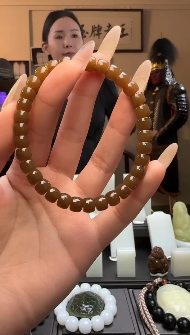 【闪购商品】和田玉糖极限弧未镶嵌手串