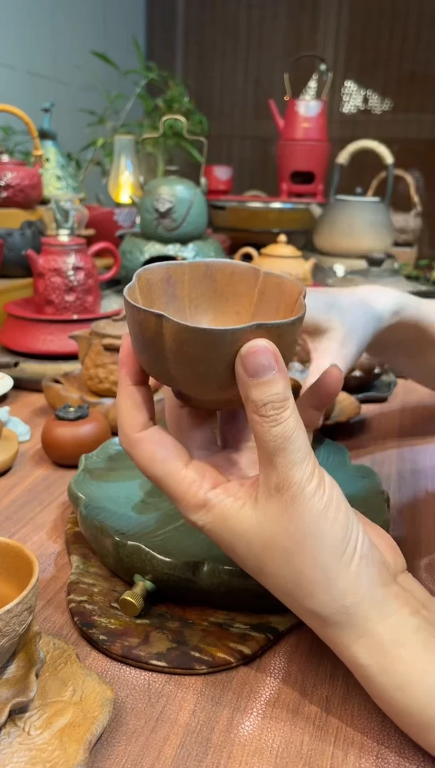 壶3742236412154609744