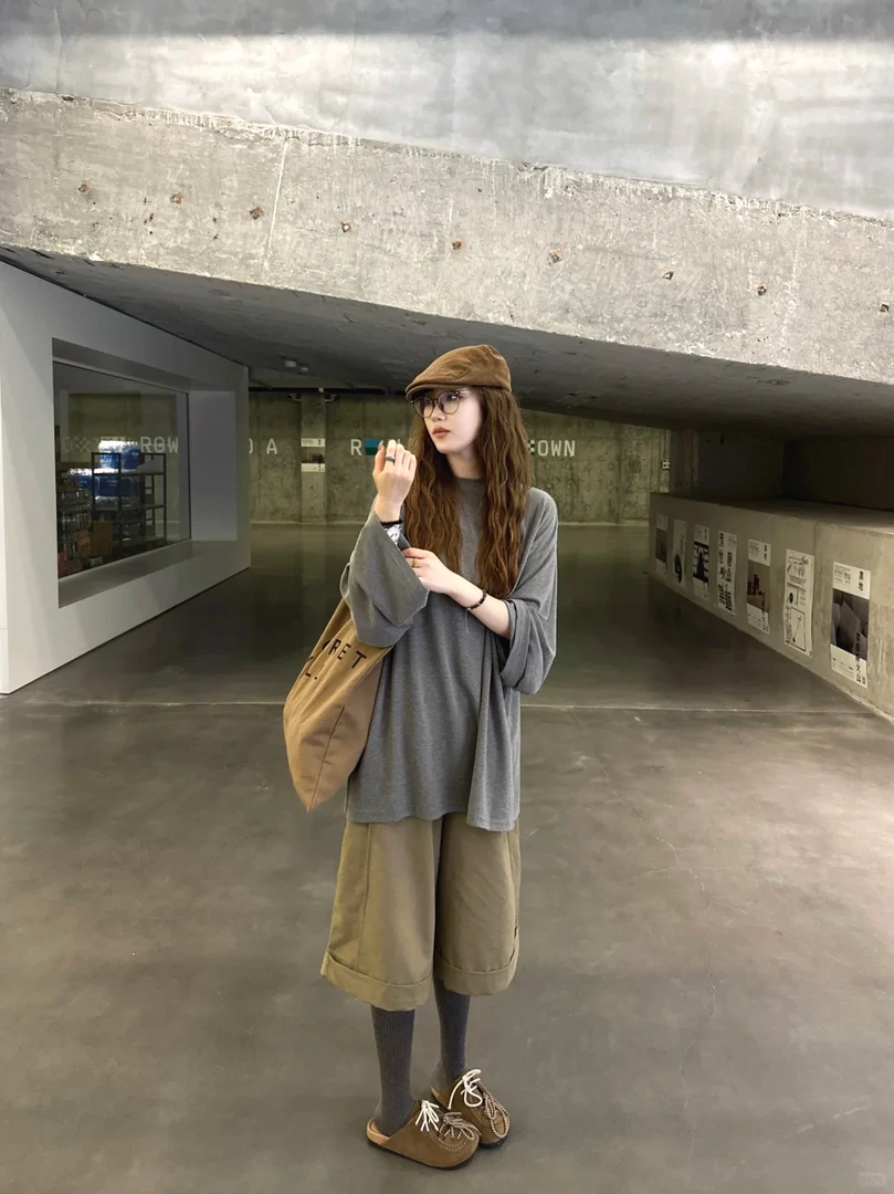 2025早秋新款休闲风慵懒风纯色上衣韩系INS风时尚宽松时尚套装