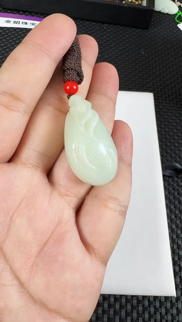 【闪购商品】和田玉吊坠未镶嵌好事成双米达料