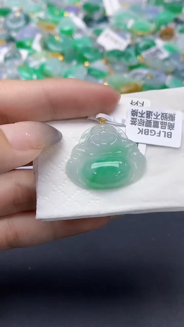 翡翠18K金镶嵌颈饰天然缅甸a货翡翠1