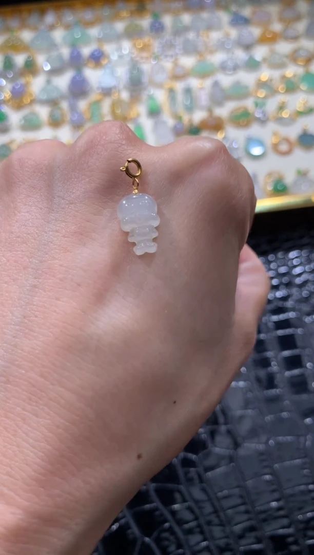 颈饰18K金镶嵌翡翠翡翠