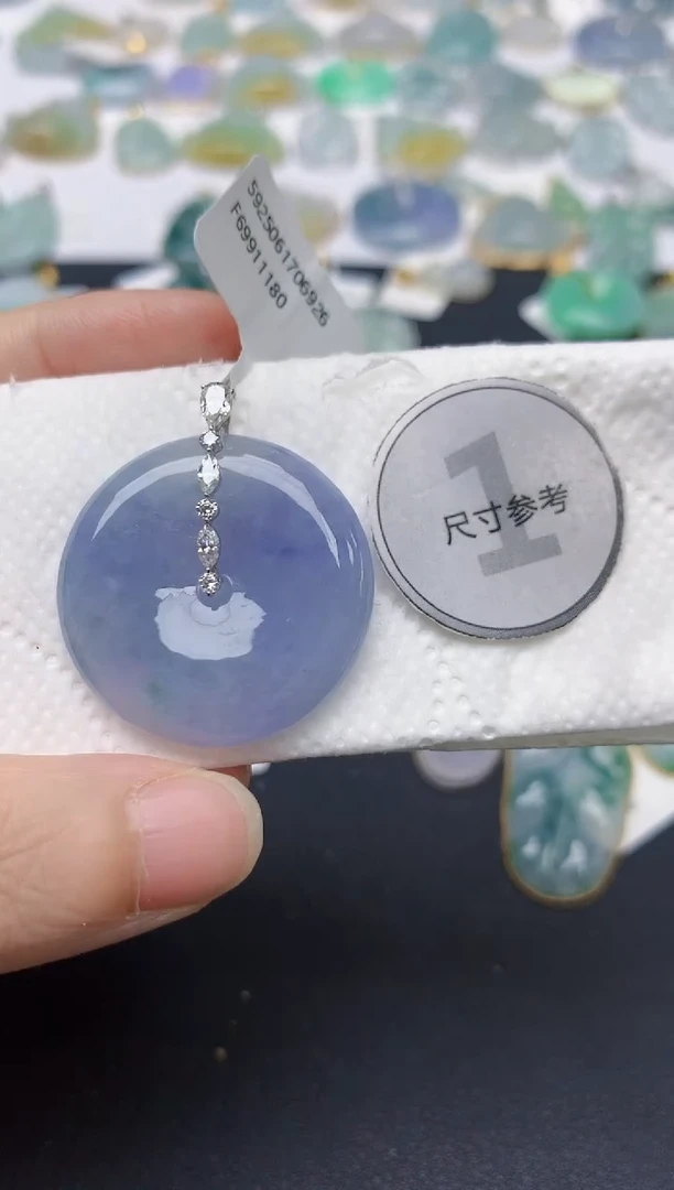 翡翠18K金镶嵌颈饰天然缅甸A货翡翠