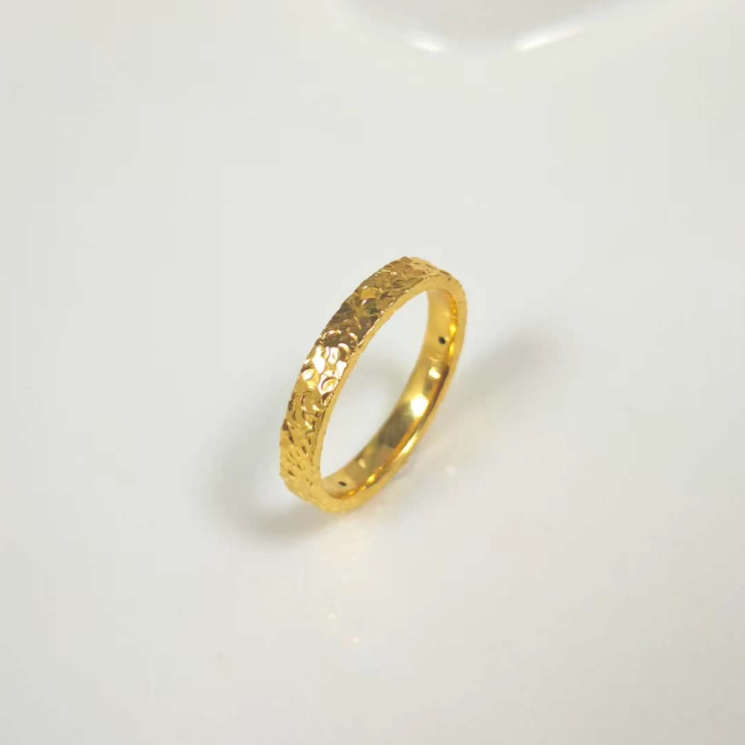 【媛媛】18K金时尚百搭爆闪碎冰冰戒指