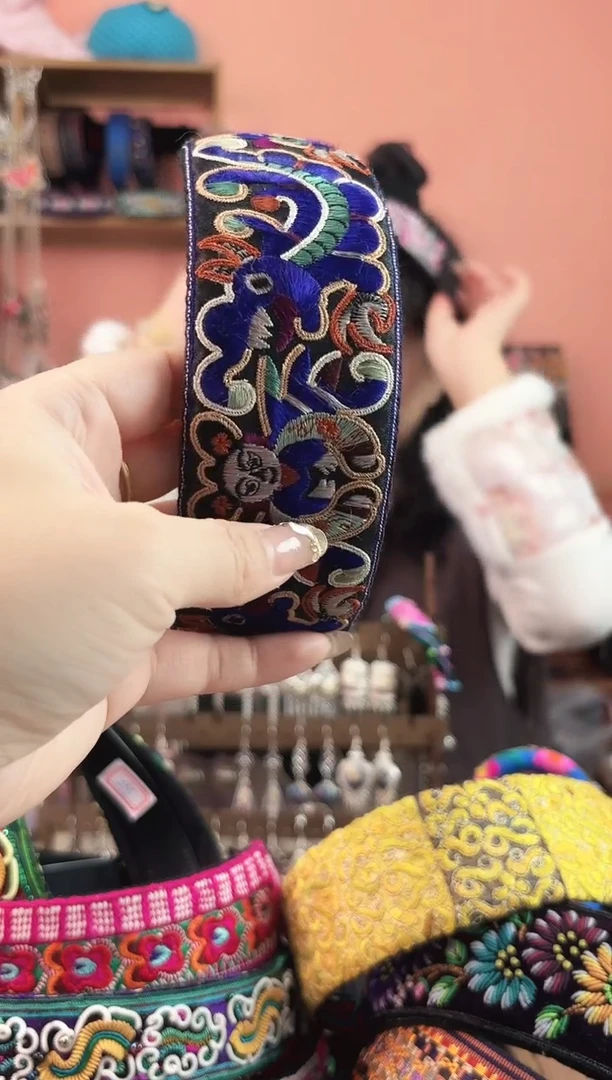 织绣艺枝独绣手工饰品36