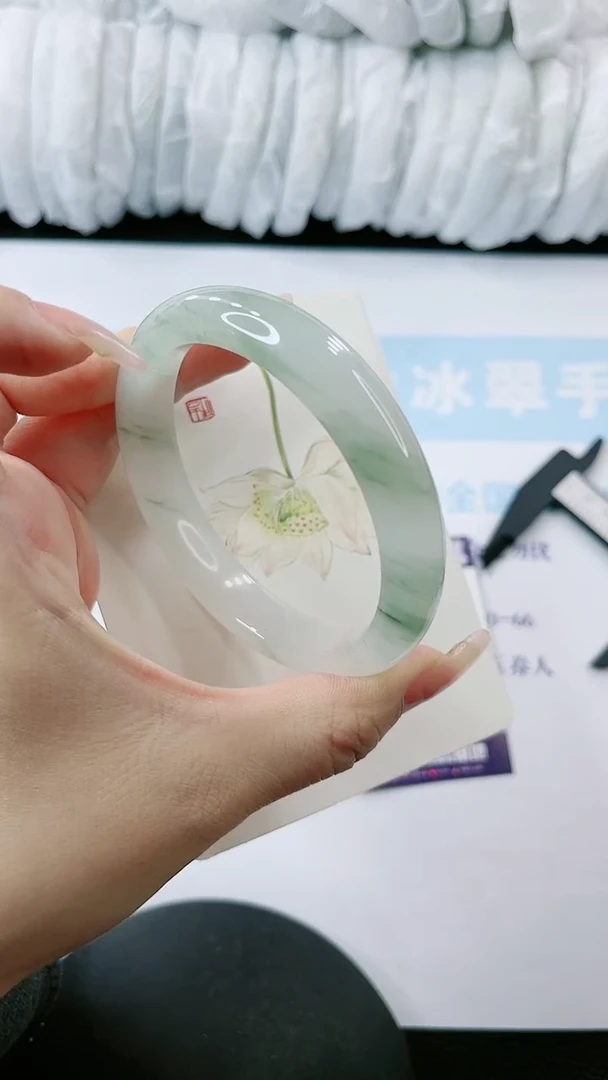 【闪购商品】石英质玉手镯未镶嵌多样性发货V796