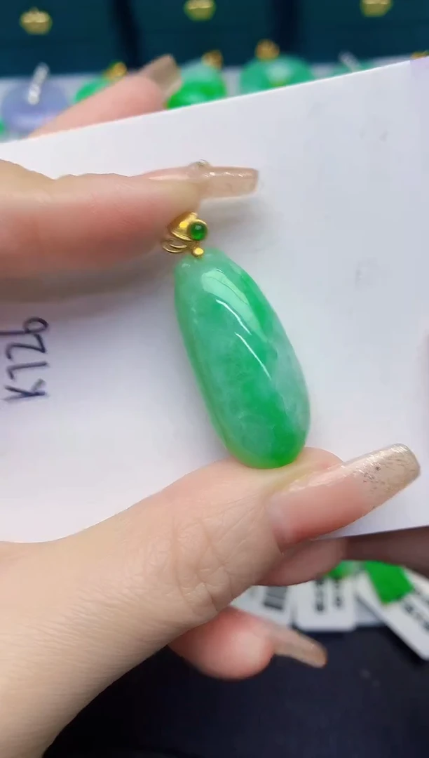 颈饰未镶嵌翡翠缅甸天然翡翠A货