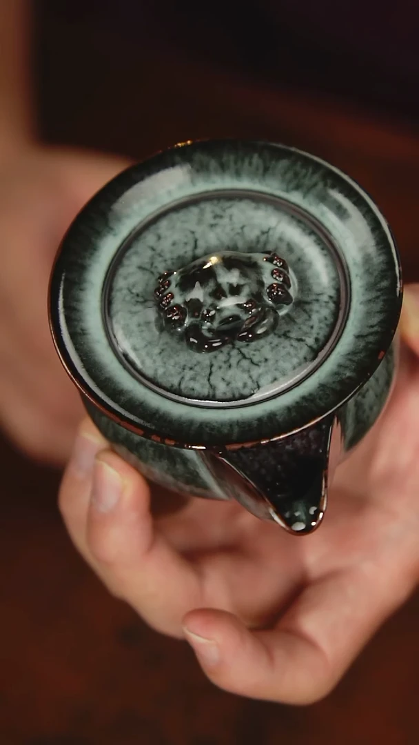 【览古雅韵】螃蟹手抓壶