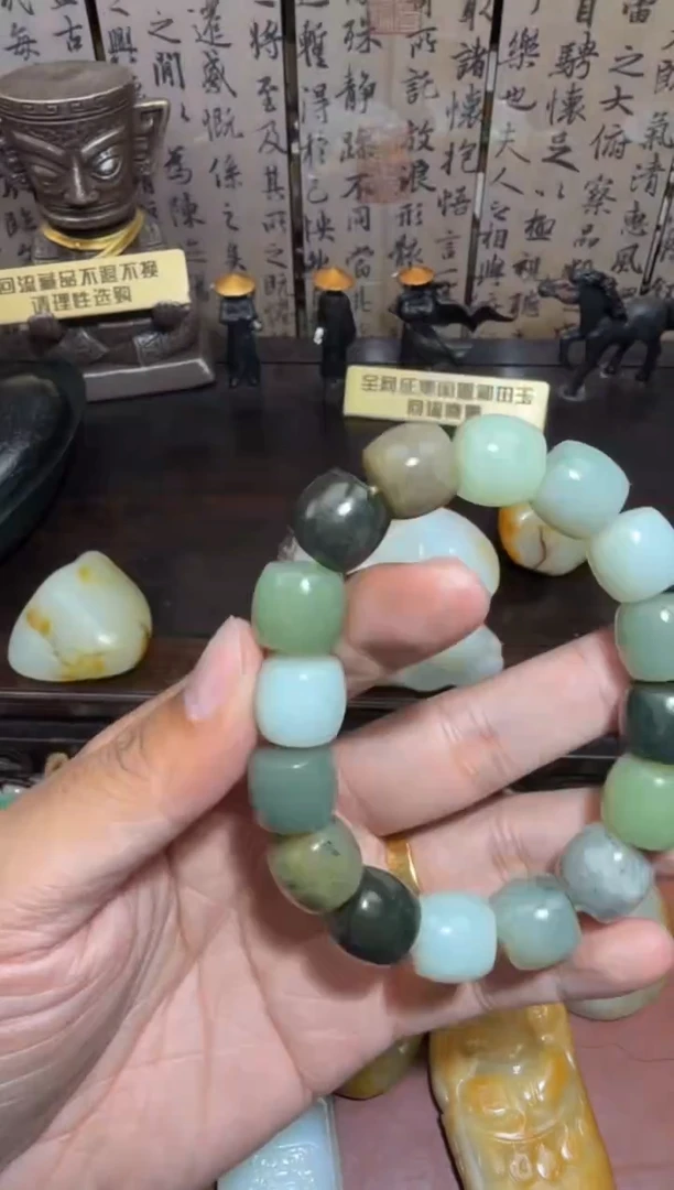 未镶嵌和田玉挂件和田玉