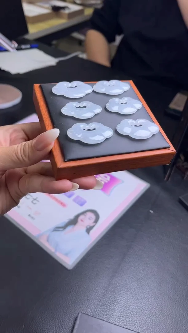 颈饰未镶嵌翡翠T136/多样性发一件/配绳子