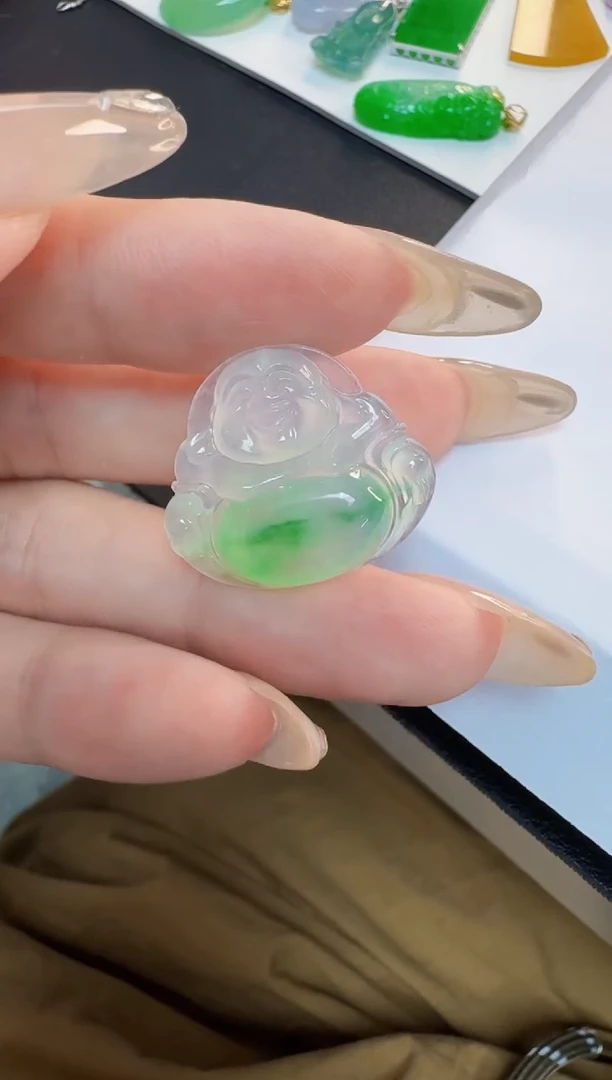 翡翠未镶嵌颈饰缅甸A货翡翠