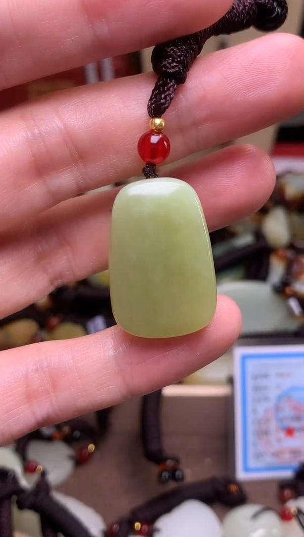 颈饰未镶嵌和田玉新疆料青海料清水和田玉吊坠