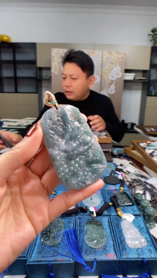 颈饰未镶嵌翡翠多样性发其一