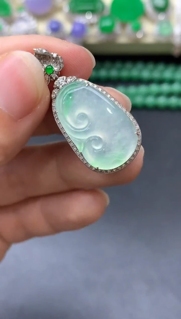 颈饰18K金镶嵌翡翠304-中国好珍宝