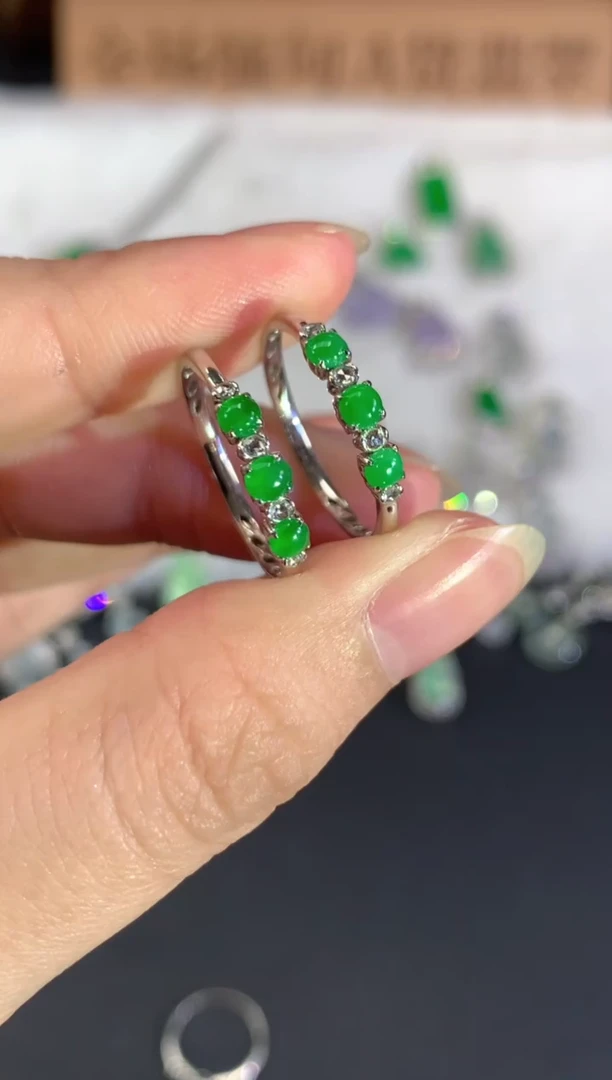 18K金镶嵌戒指翡翠Q473|（多样性发其一）